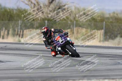 media/Dec-01-2025-Moto Forza (Mon) [[2daa91e15f]]/1-Advanced Group/Session 3 (Turn 3)/